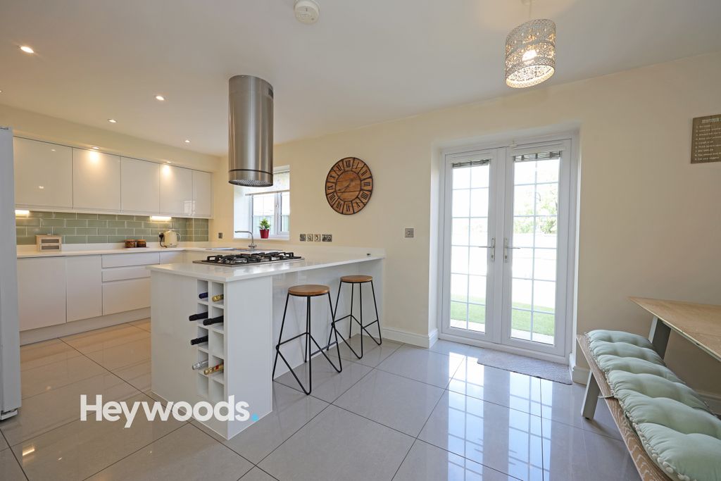 Property photo 3 of 31 0F1A7277