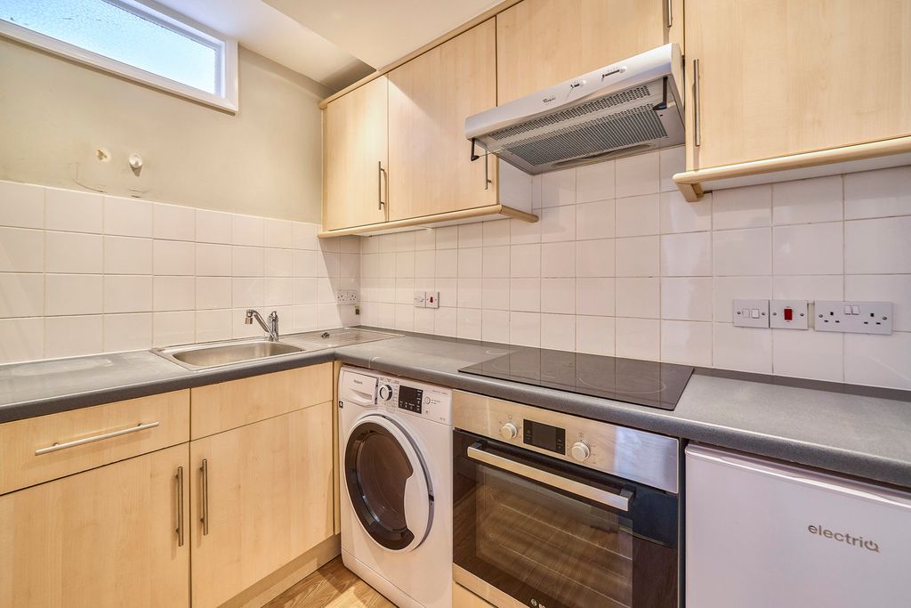Property photo 1 of 7 1