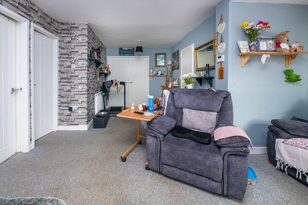 Property photo 3 of 16