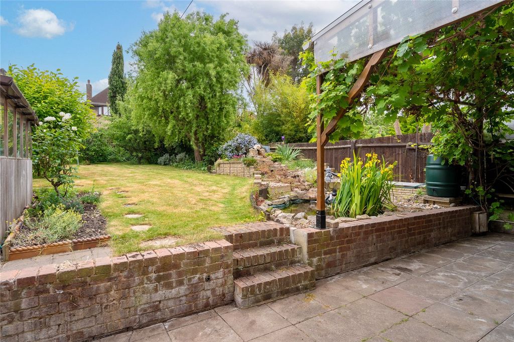 Property photo 3 of 15 Picture No. 01