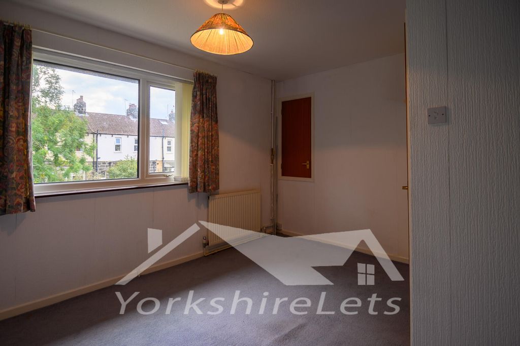 Property photo 3 of 7 Bedroom