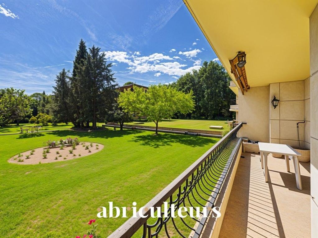 Property photo 1 of 19 Bright And Versatile 3-Room Apartment – Le Chambord Residence, La Torse District – For Sale In Aix-E