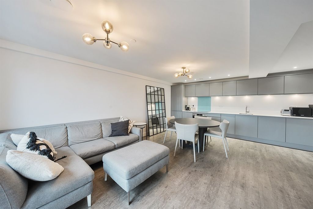 Property photo 3 of 9 Living Area