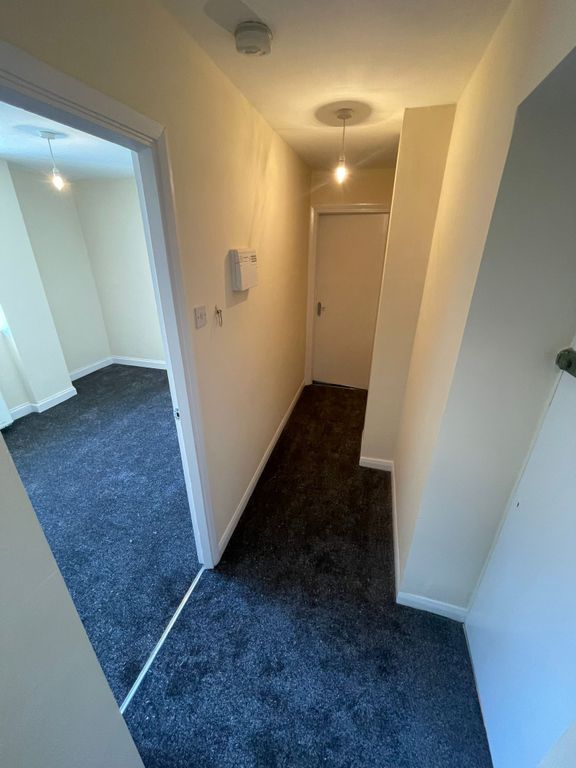 Property photo 3 of 10 Whatsapp Image 2025-05-06 At 12.45.26 Pm (2)