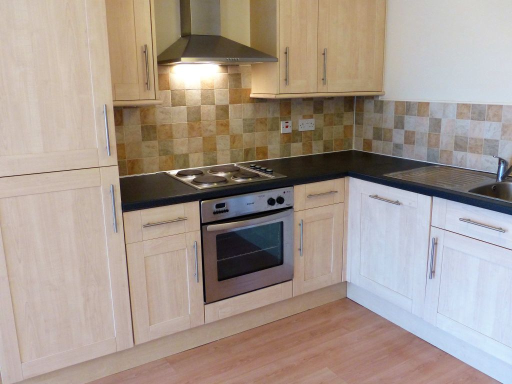 Property photo 2 of 9 Kitchen