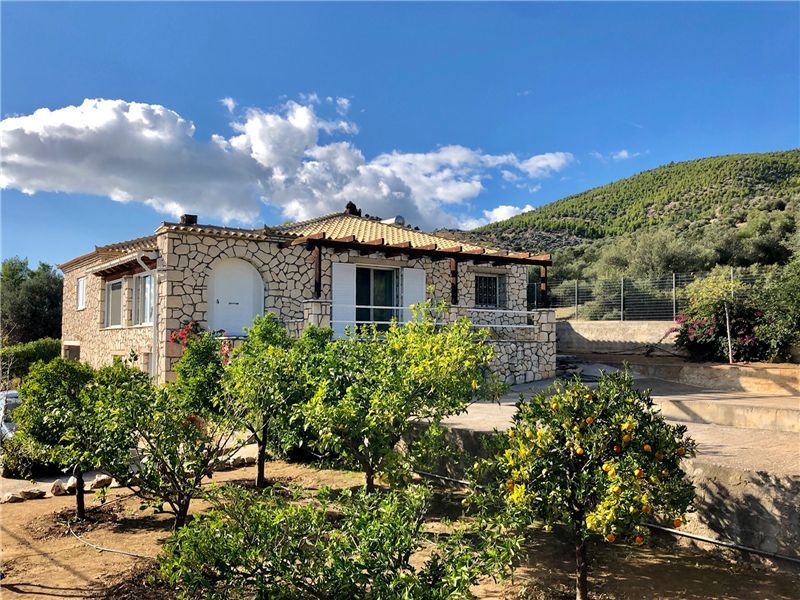 Property photo 1 of 18