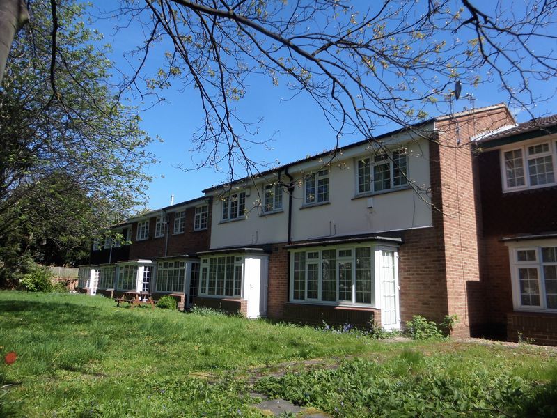 Property photo 1 of 6 Photo 4