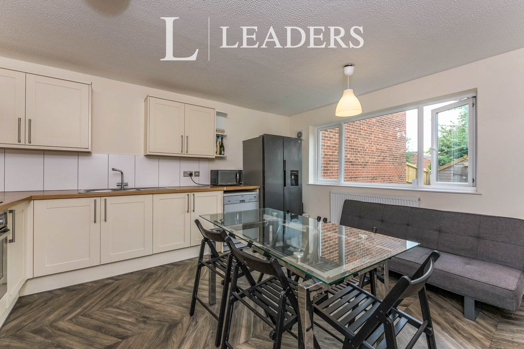 Property photo 1 of 7 1