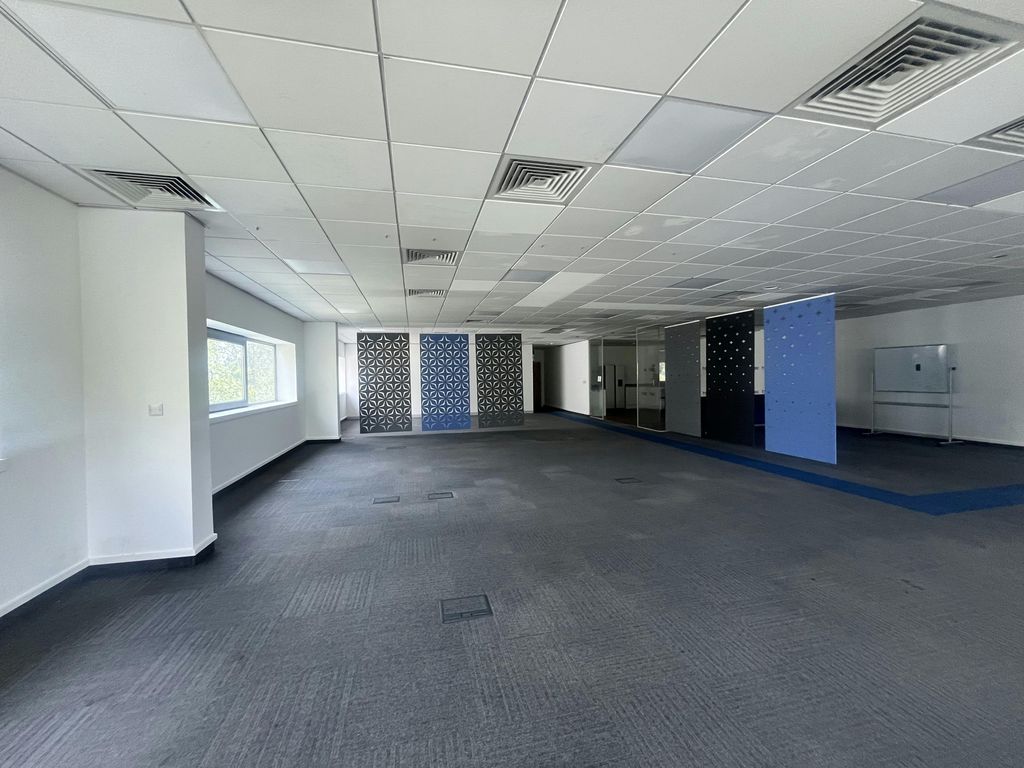 Property photo 2 of 11 Tempimagekdurzx.Jpg