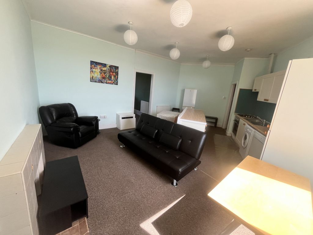 Property photo 1 of 4