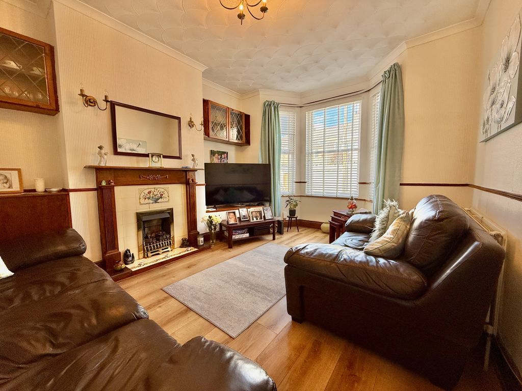 Property photo 3 of 19 Photo 3