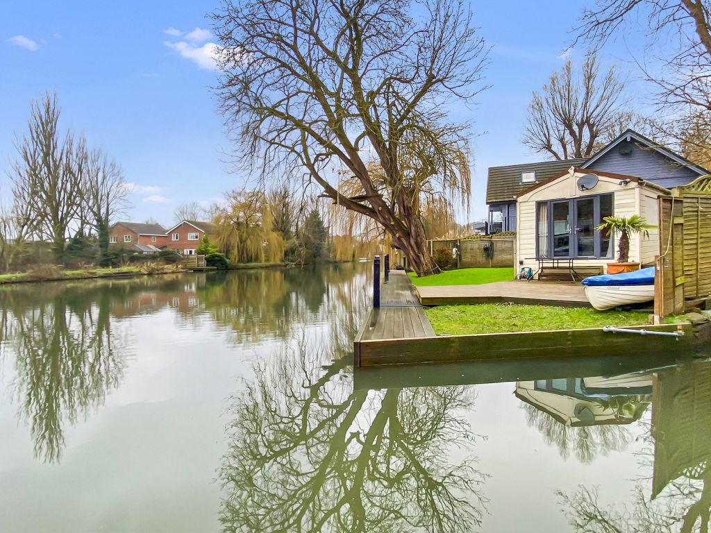 Property photo 1 of 8 Img_0153 (1)