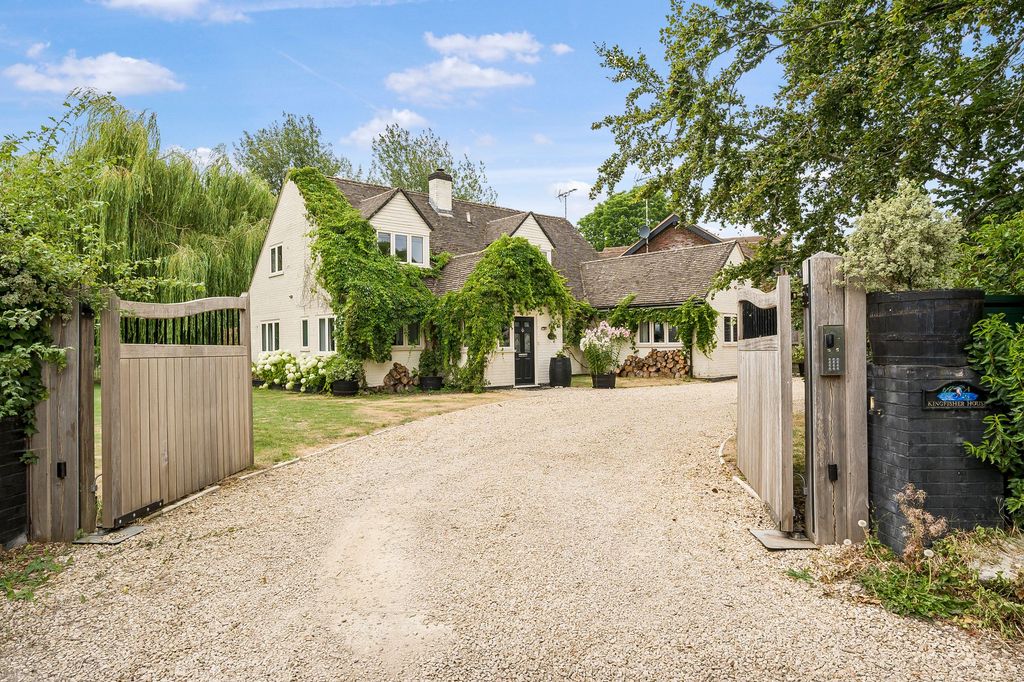 Property photo 1 of 56 Automatic Gated Entrance