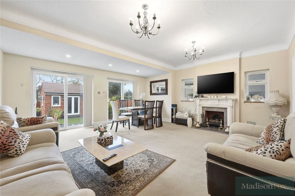 Property photo 3 of 31 Picture No. 28