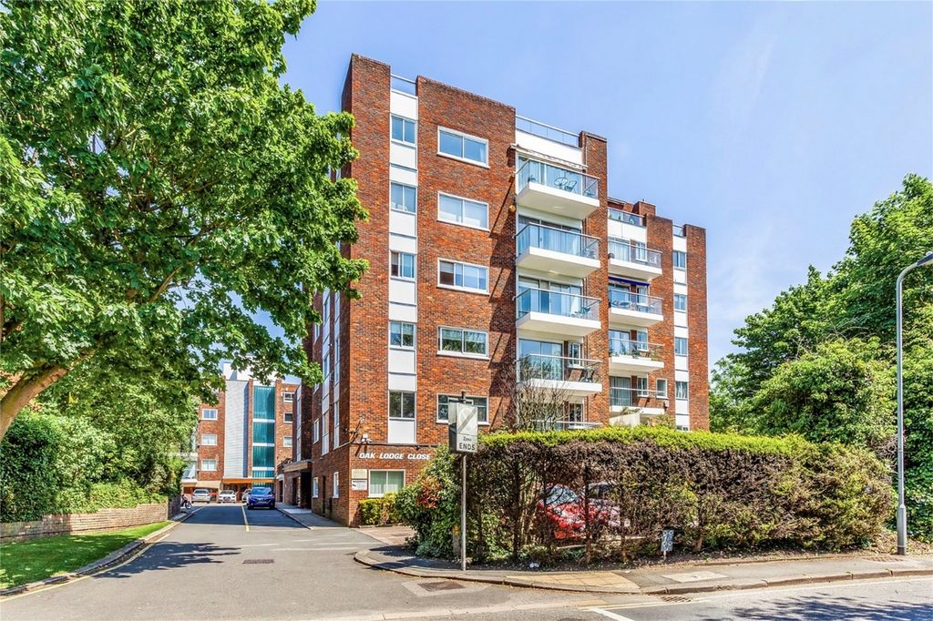 Property photo 1 of 28 Two Double Bedroom 2nd Floor Flat To Rent