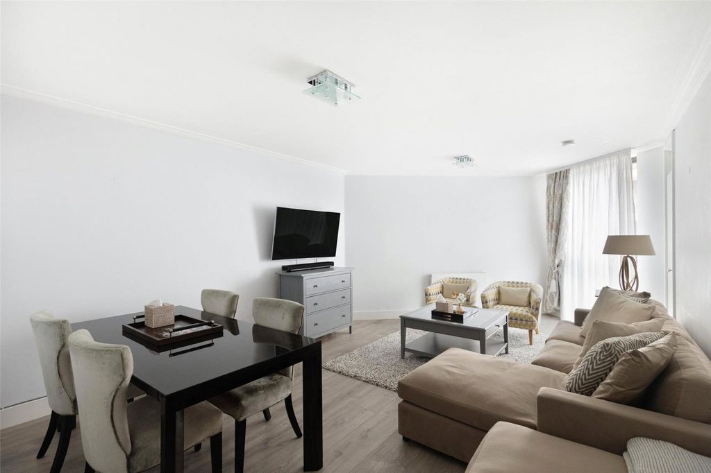 Property photo 3 of 16 Picture No. 04