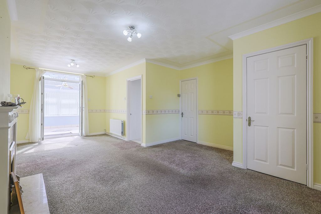 Property photo 3 of 16 Photo 2