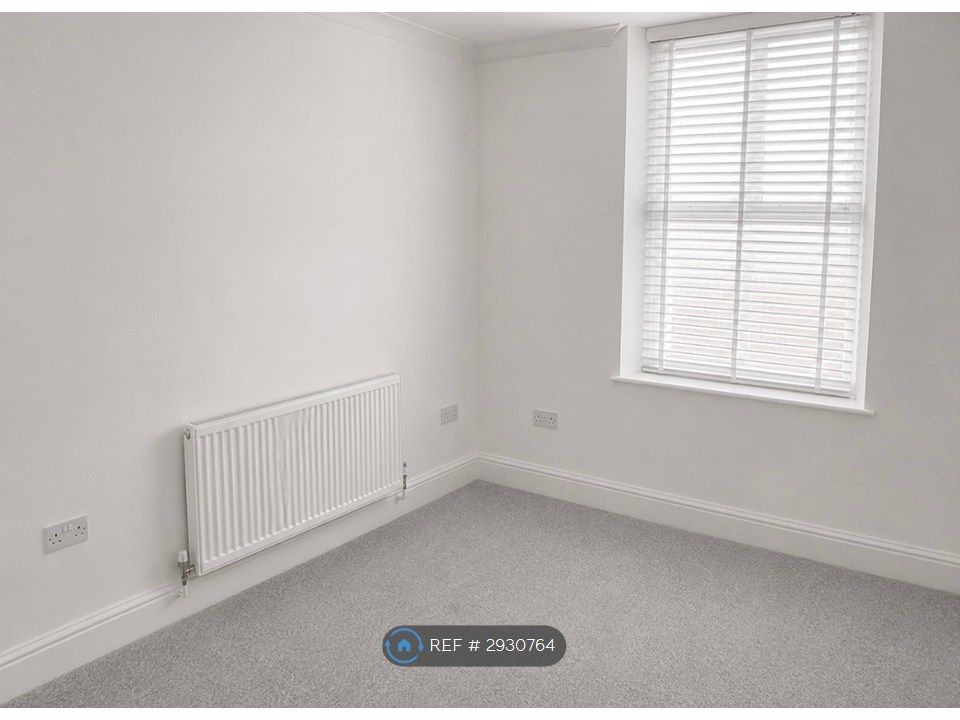 Property photo 3 of 35
