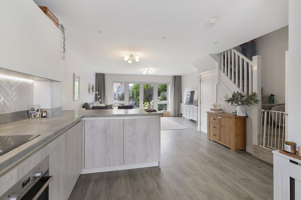 Property photo 3 of 14 Kitchen/Diner/Family Room