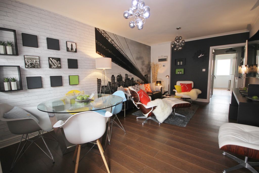 Property photo 2 of 21