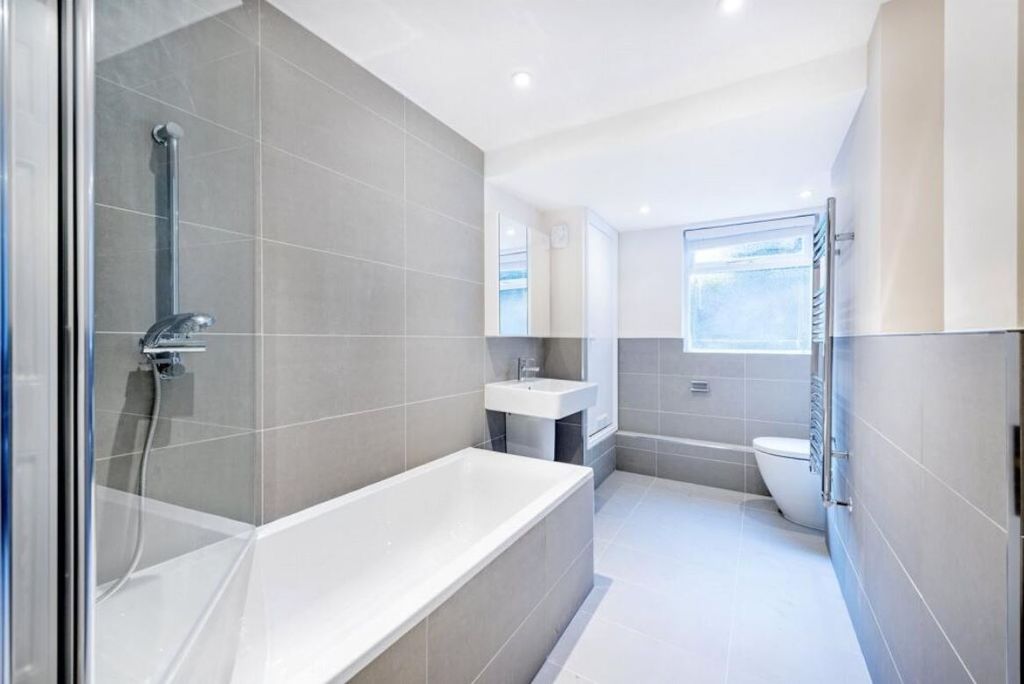 Property photo 3 of 6 Bathroom