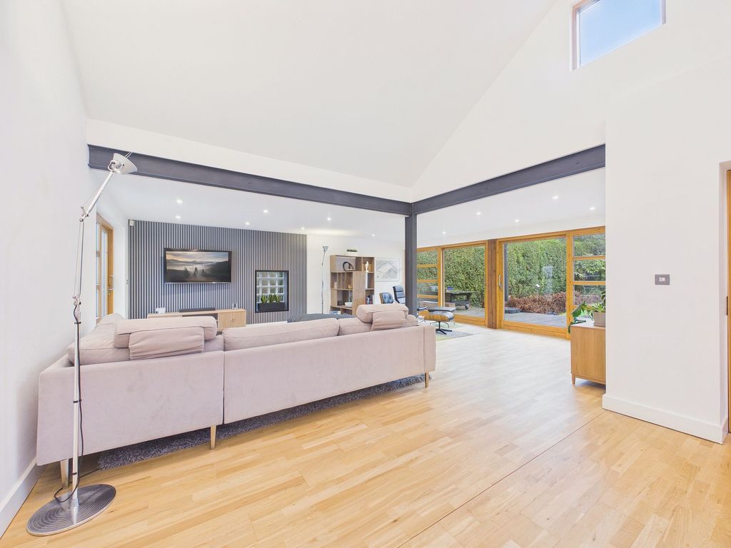 Property photo 3 of 20 Living Area