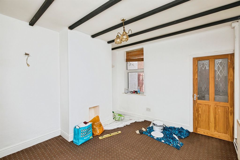 Property photo 3 of 17