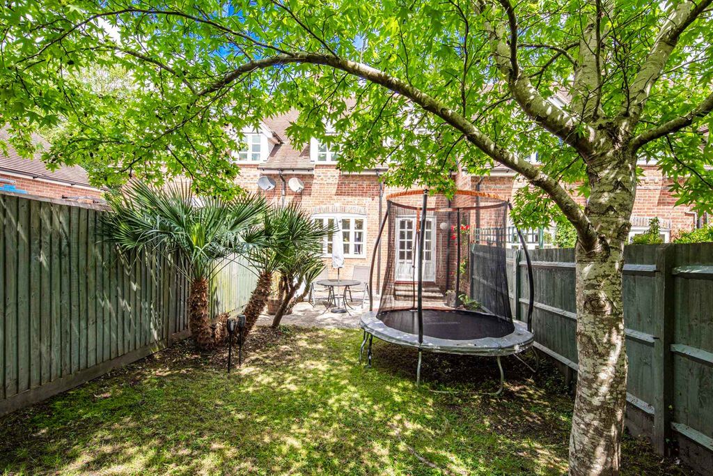 Property photo 2 of 18