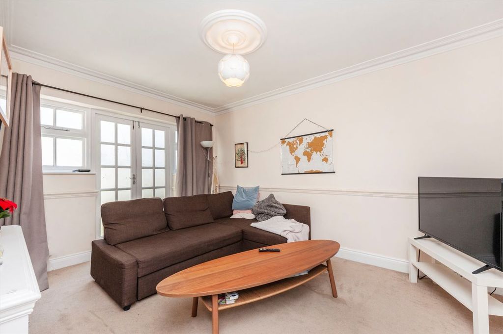 Property photo 2 of 4