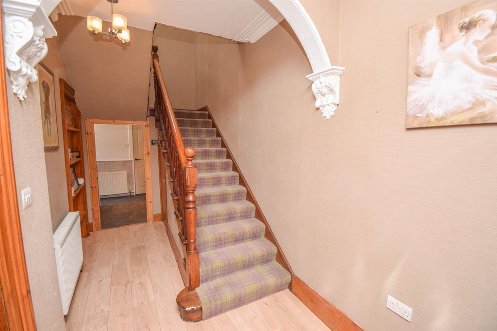 Property photo 3 of 35 Entrance Hall (2)-2.Jpg
