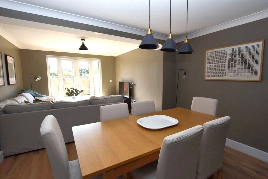 Property photo 3 of 14 Dining Room
