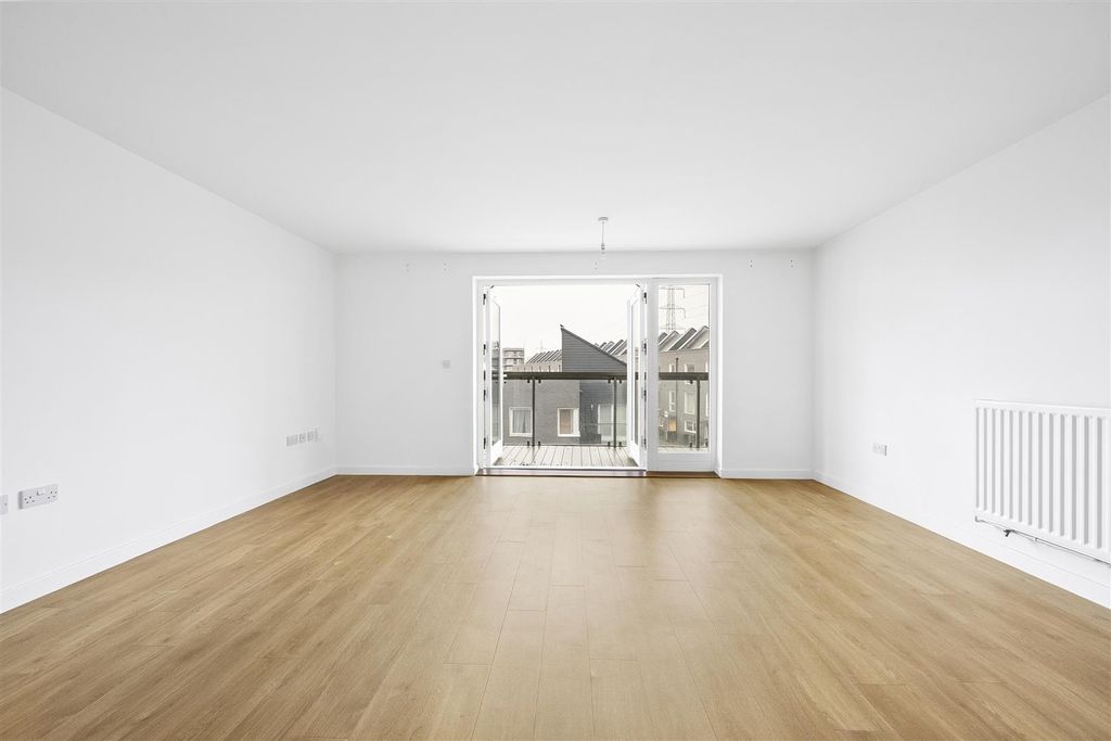 Property photo 3 of 12 Dsc06433.Jpg