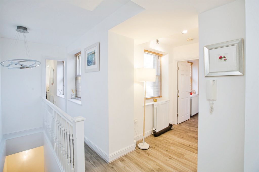 Additional image 9 of 2 bed flat for saleCharlotte Close, Halifax HX1