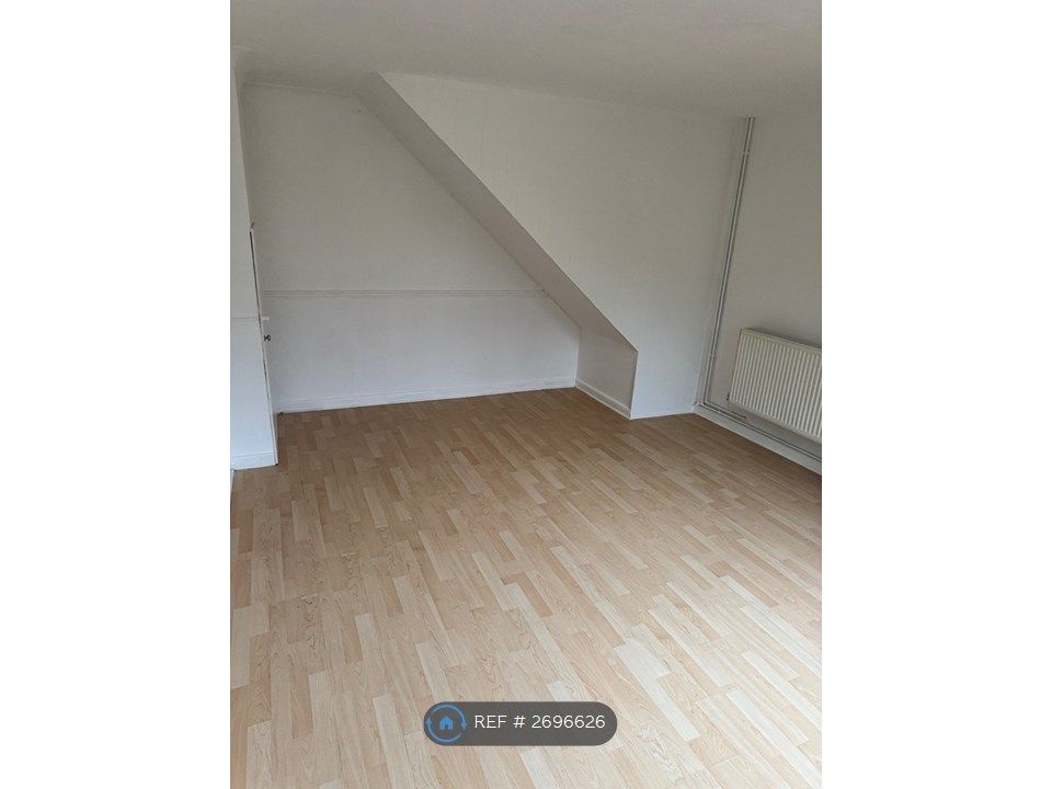 Property photo 2 of 9 Lounge 2