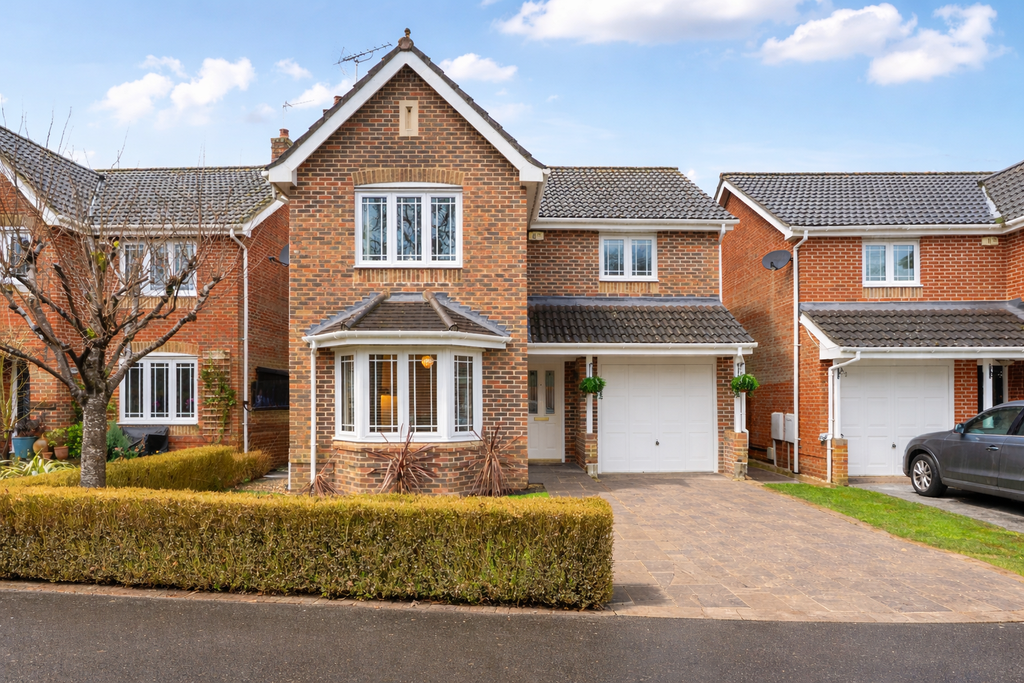 Property photo 1 of 10 Exterior Front