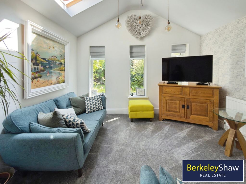 Property photo 3 of 31 Family Room