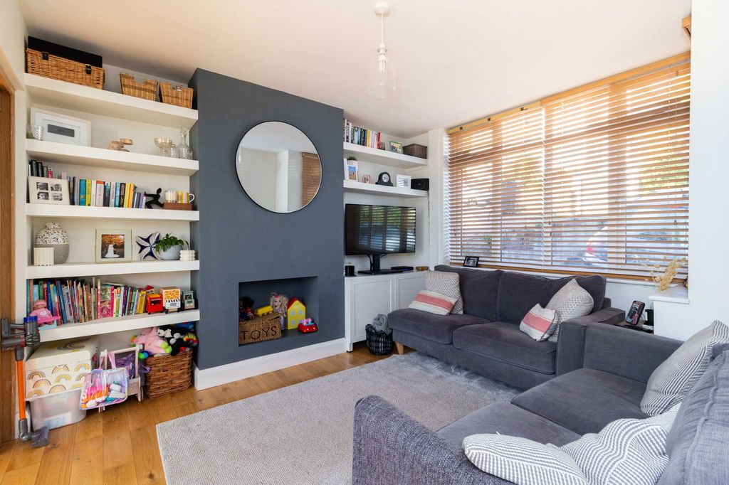 Property photo 2 of 15