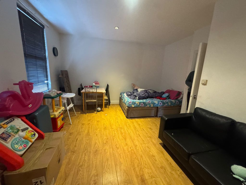 Property photo 1 of 4
