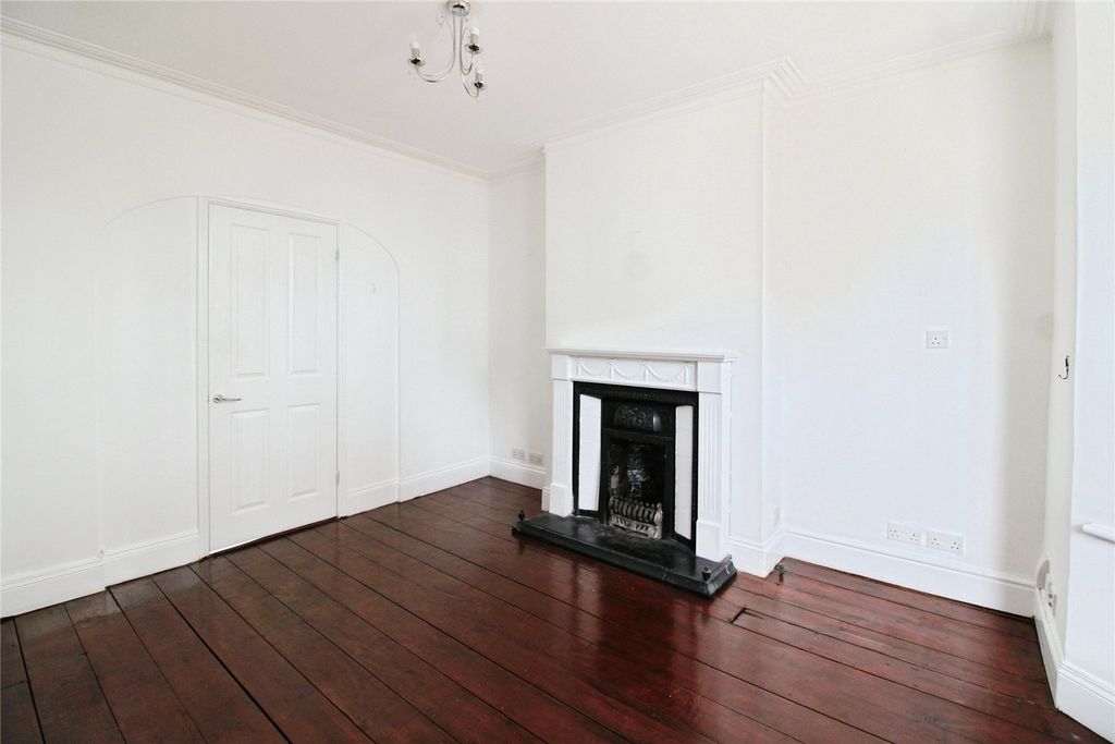 Property photo 2 of 23 Picture No. 25