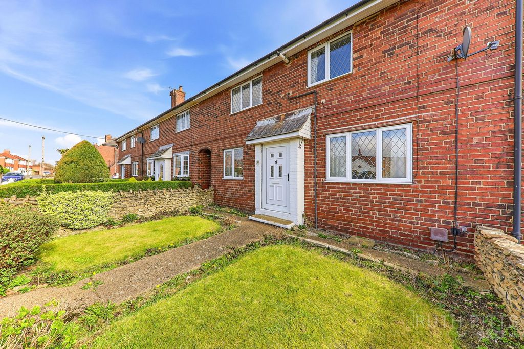 Property photo 2 of 27