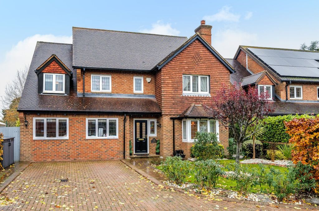 Property photo 1 of 24