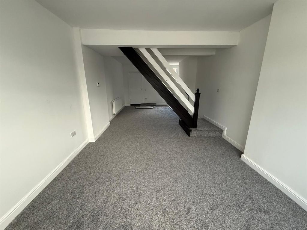 Property photo 2 of 11 Princess Full.Jpeg