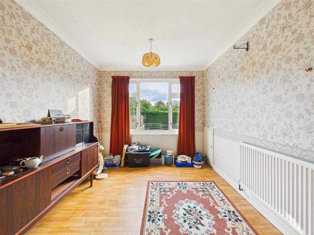 Property photo 3 of 10 Cam05193G0-Pr0218-Still006.Jpg