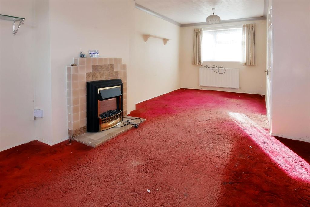 Property photo 2 of 9 P1090430.Jpg