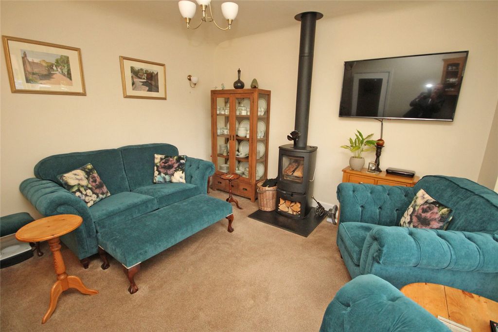Property photo 3 of 14 Picture No. 01