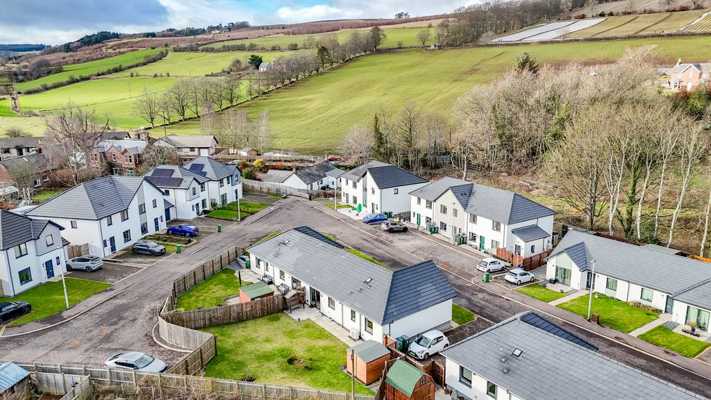 Property photo 2 of 29