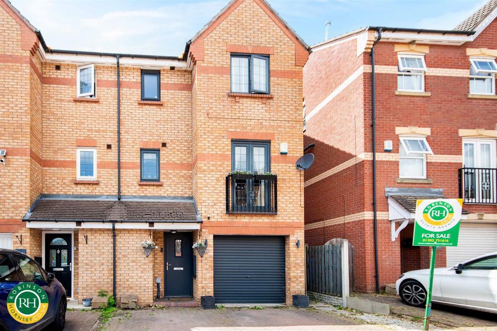 Property photo 1 of 31