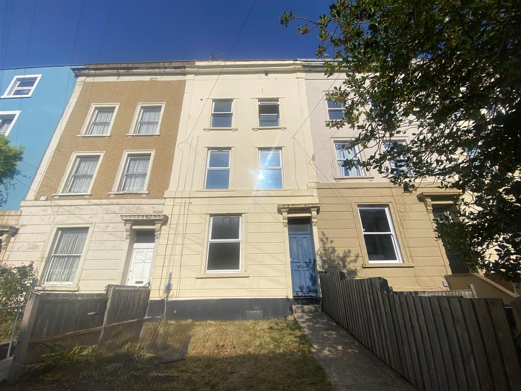 Property photo 1 of 10 Front.Jpeg