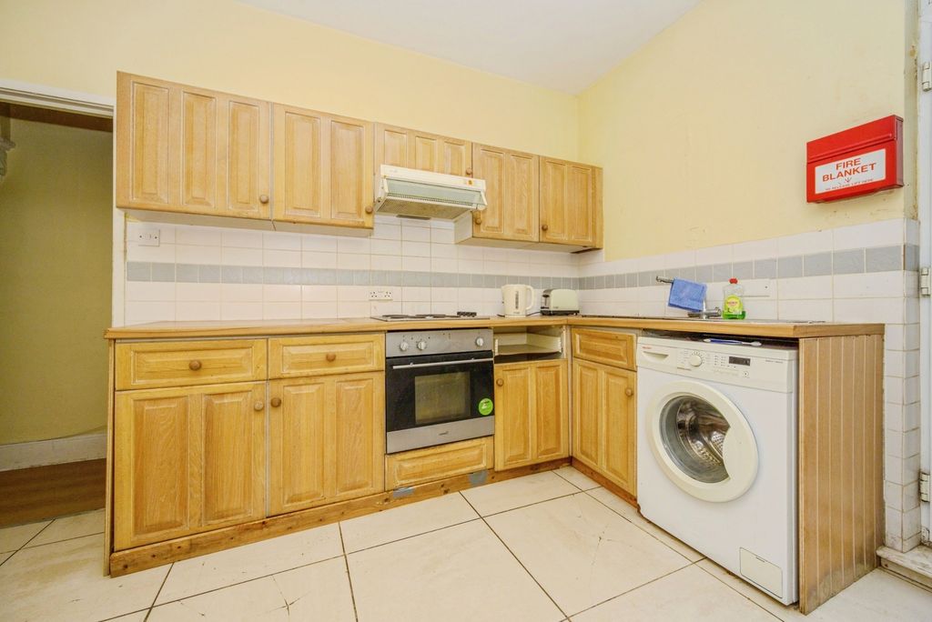 Property photo 3 of 17 Photo