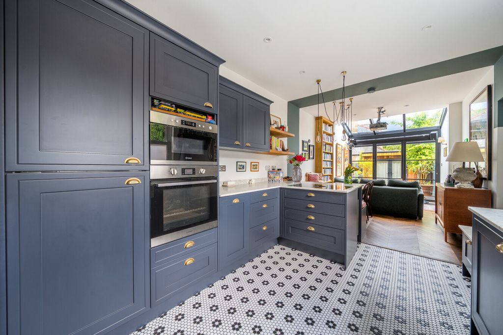 Property photo 1 of 15 1458947-8-6A05F26...